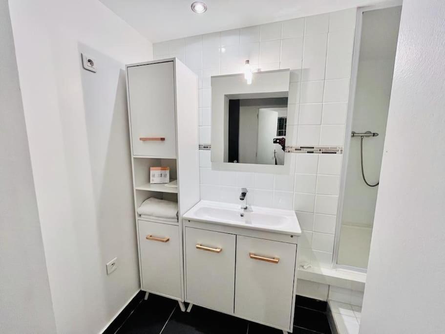 Appartement Elegant - 12Min Cdg Dammartin-en-Goele Kültér fotó